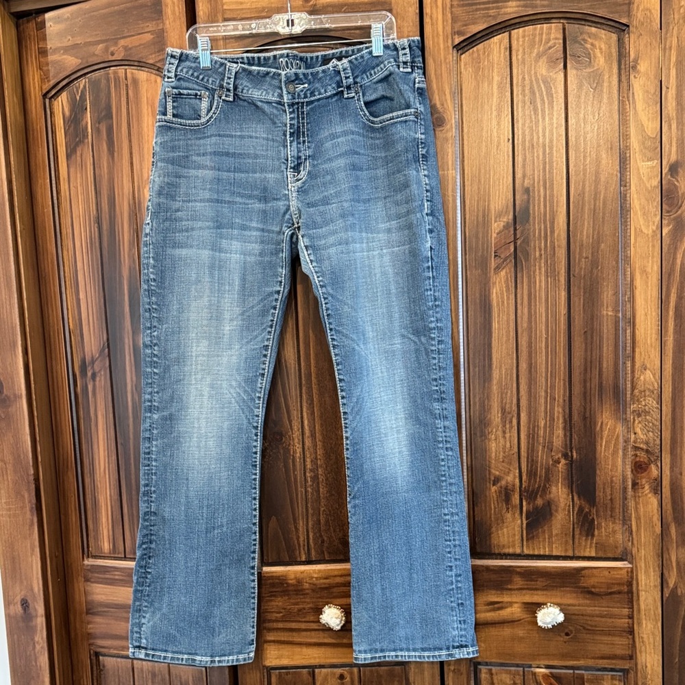 Rock & Roll Cowgirl Women's Medium Wash Blue Boot Cut Jeans
